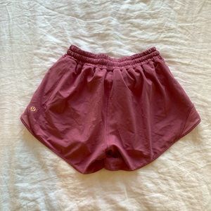 Lululemon hotty hot short 4” pink